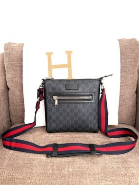 Authentic Gucci unisex messanger bag black supreme canvas small